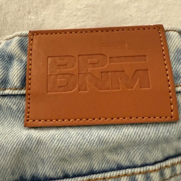 Princess Polly Cutoff Denim Shorts Womens Size 6 Light Wash 90s Style Jorts - Picture 3 of 9